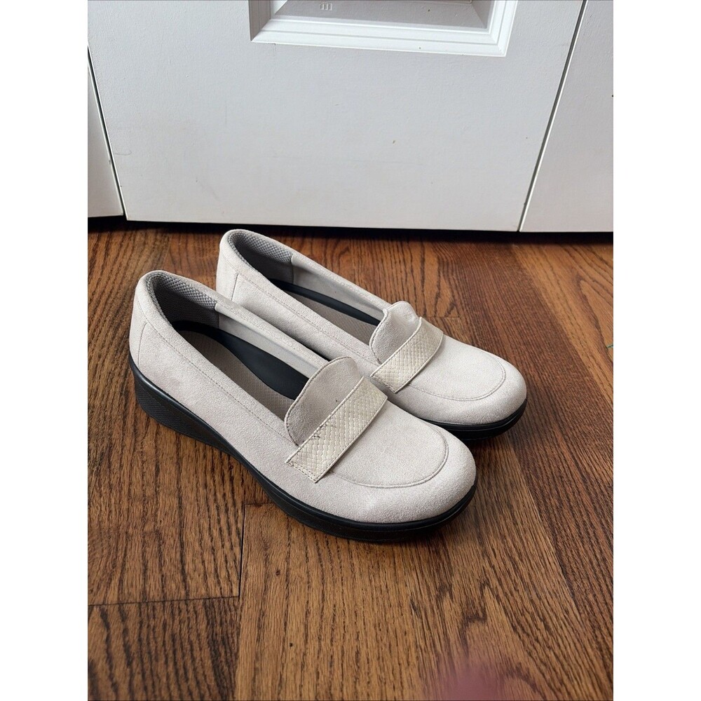BZees Gray Women's Gamma Wedge Slip On Loafer Size 10